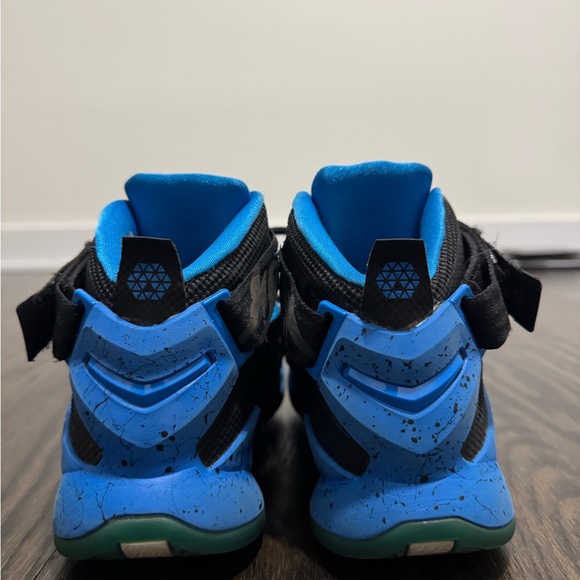 Nike LeBron James Solider 9s Blue / Black size 8.5 - Picture 3 of 7